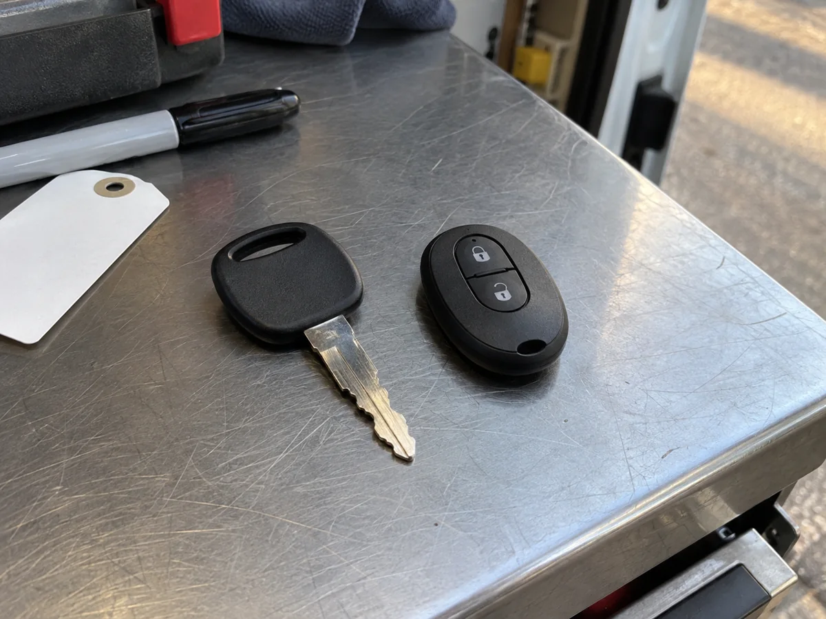 Ignition key and separate remote on a mobile workbench